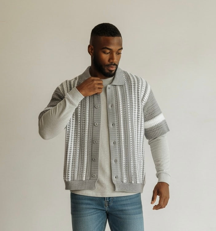 Cardigan grigio e bianco