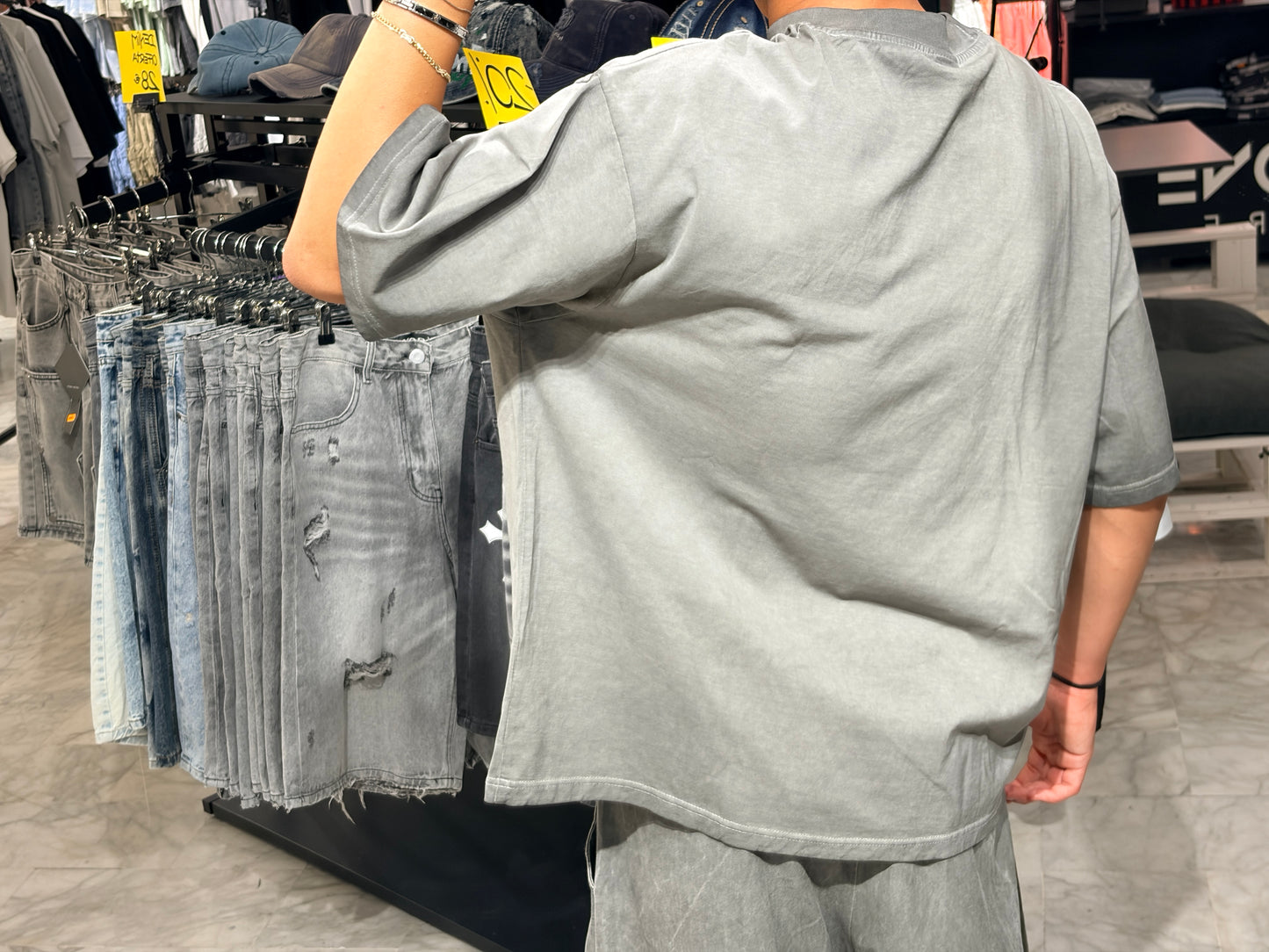 T -Shirt  Anxiety grigio chiaro