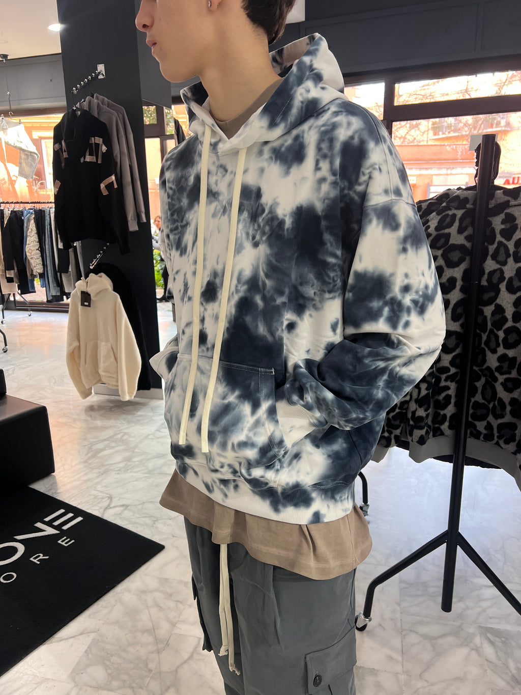 COMFORT HOODIE SWEATSHIRT