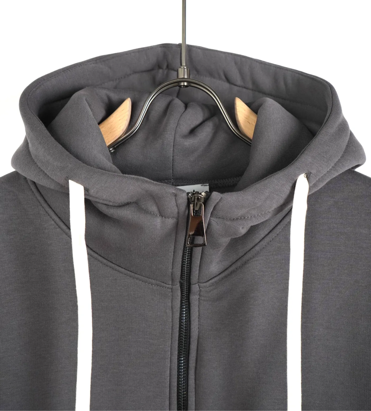 BASIC ZIP-UP SWEATSHIRT