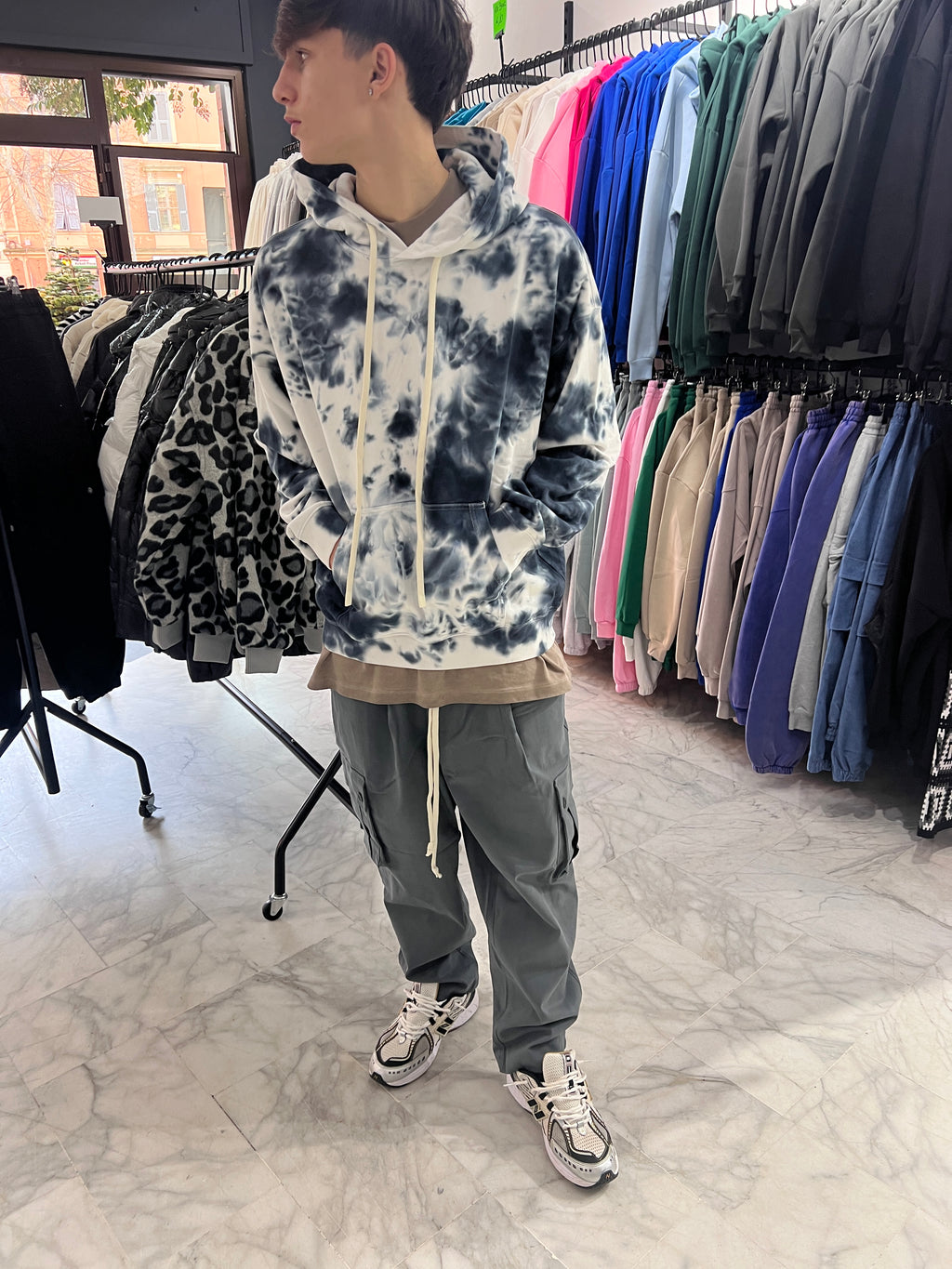 COMFORT HOODIE SWEATSHIRT