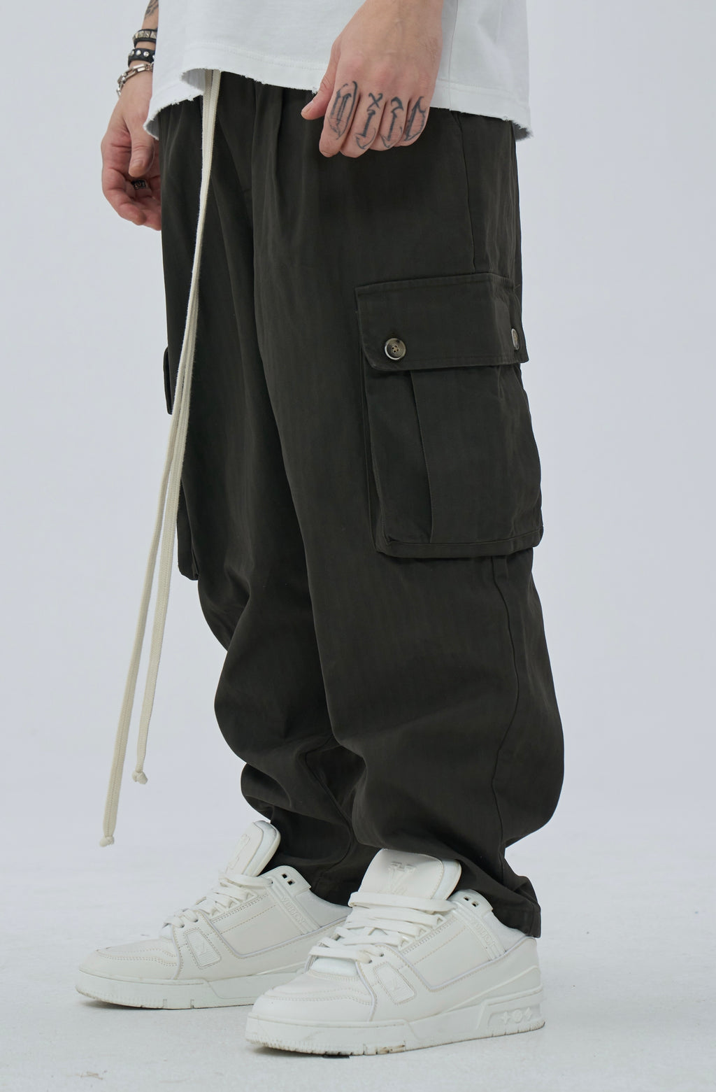 Pantalone cargo grigio scuro