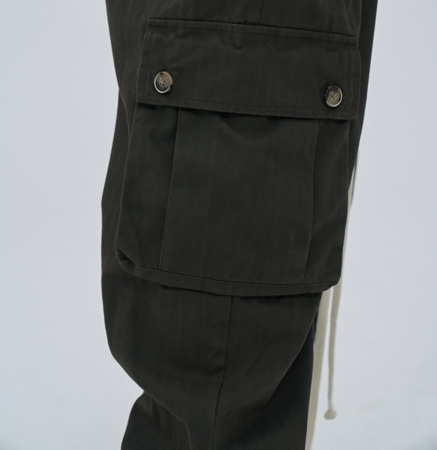 Pantalone cargo grigio scuro